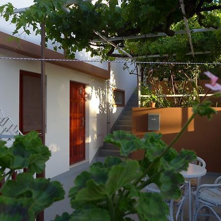 Guest House Kuzmanic Hvar Island Exterior photo