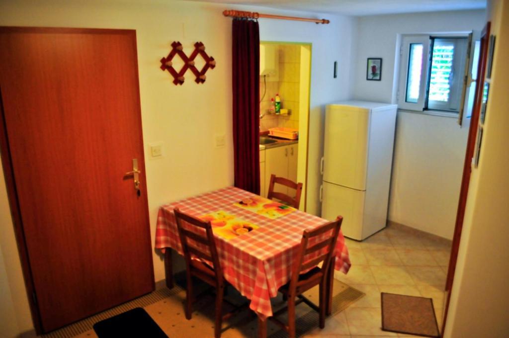 Guest House Kuzmanic Hvar Island Room photo
