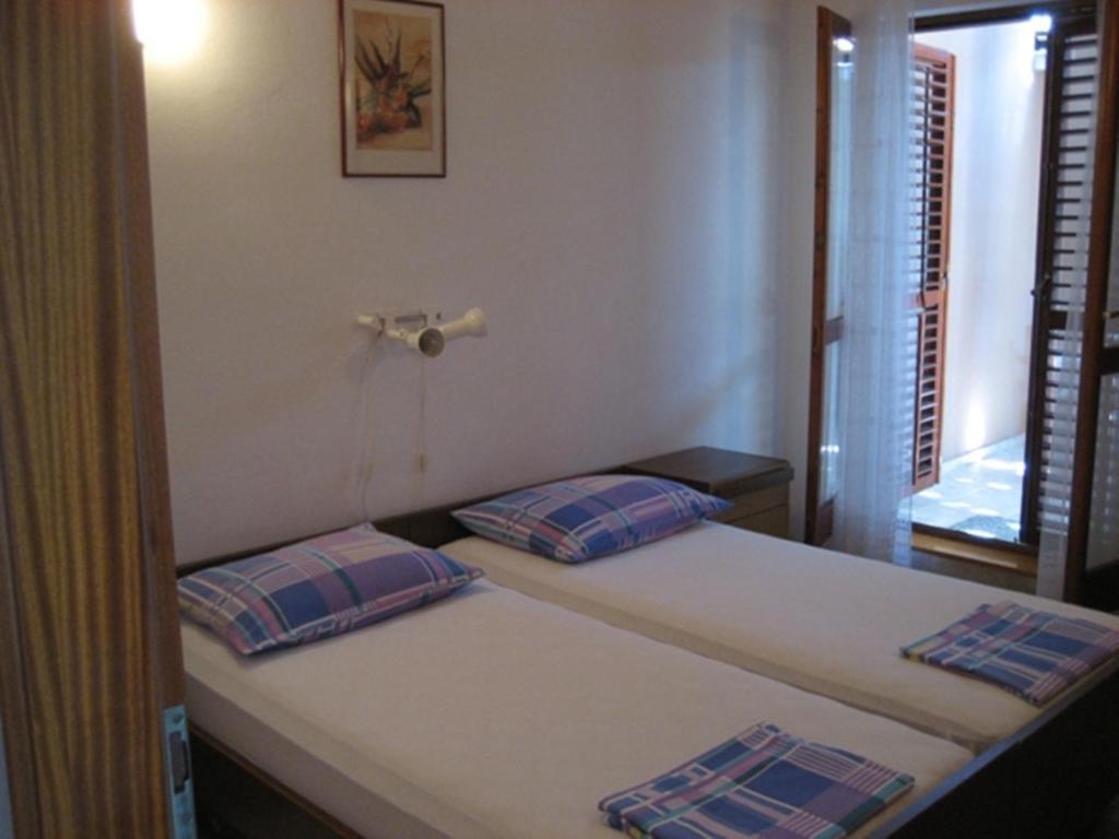 Guest House Kuzmanic Hvar Island Room photo